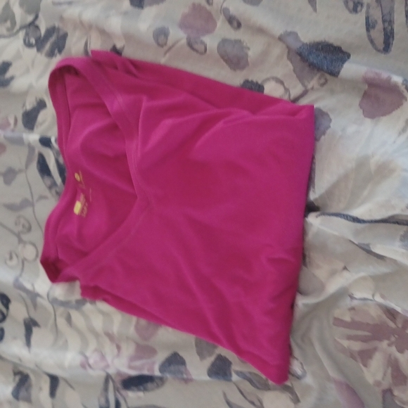 Woman's  shirts - Picture 2 of 2